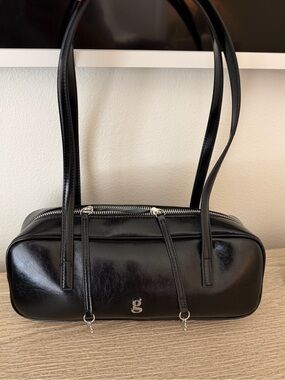 Good Totes Downtown Bag in Black Vegan Leather